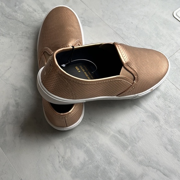 Nicole‘s boutique Shoes rose gold  flats  casual shoes  slip on sneaker
NWT Sz 6 - Picture 4 of 7
